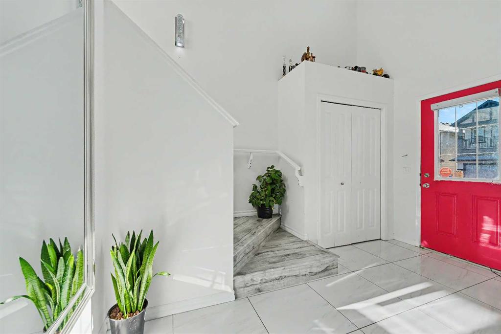 Picture for 31 Skyview Springs Crescent NE