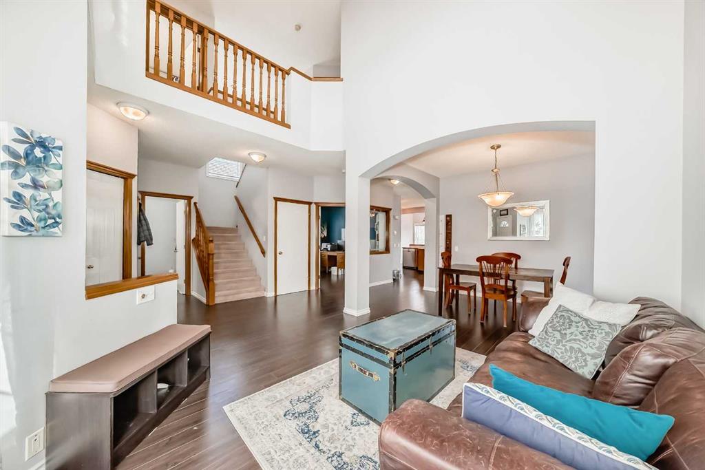 Picture for 38 Mt Douglas Close SE