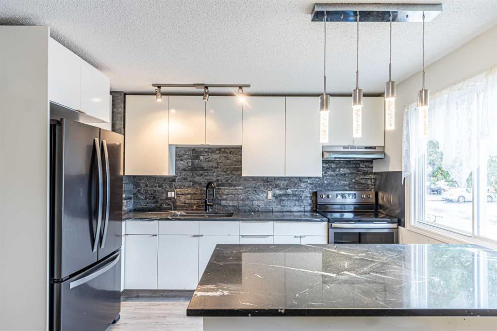 Picture for 212 Georgian Villas NE