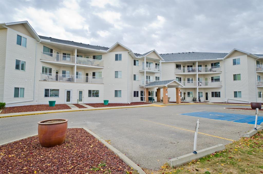 Picture for 301, 3 Parklane Way 