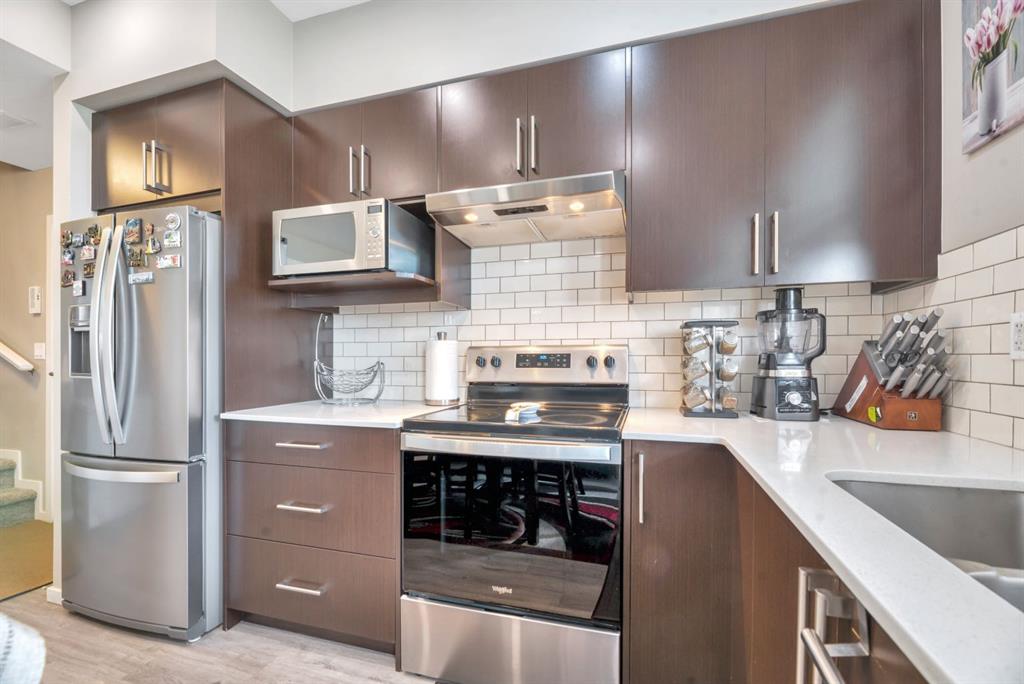 Picture for 201, 235 Redstone Walk NE