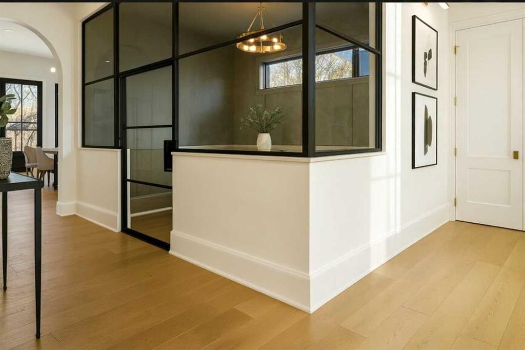 Picture for 1605 42 Avenue SW