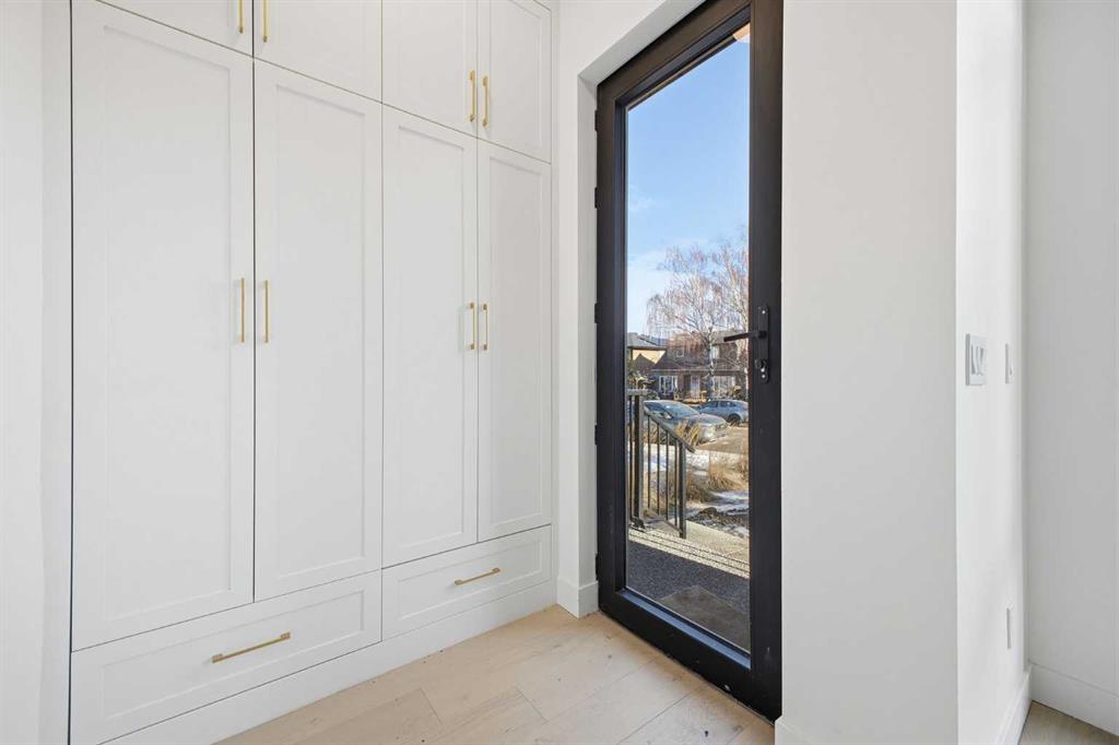 Picture for 1427 26A Street SW