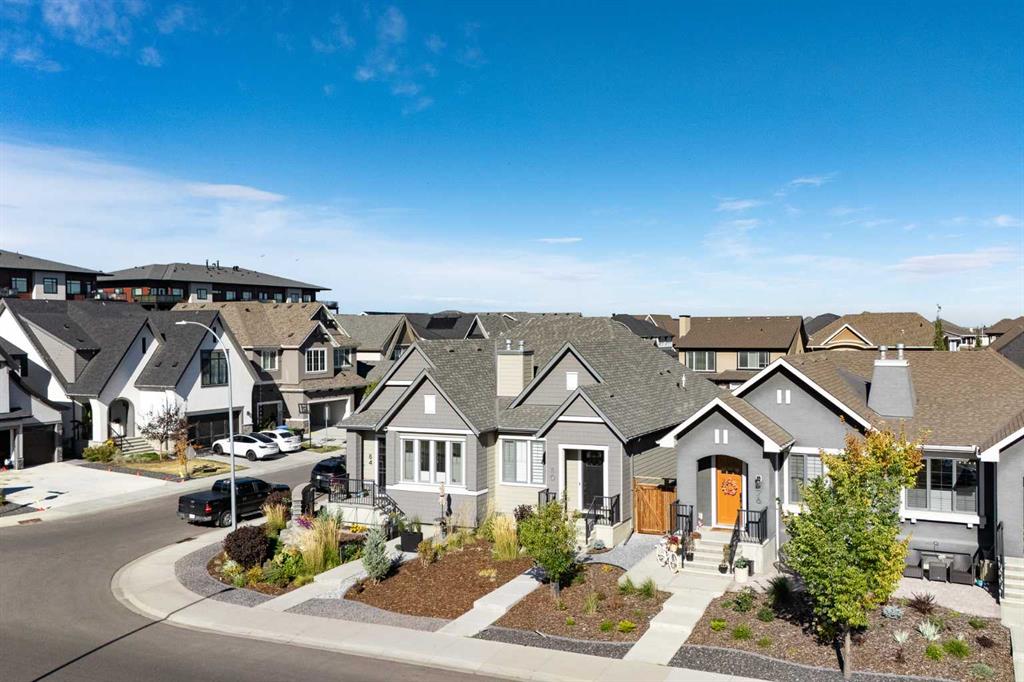 Picture for 80 Mahogany Gardens SE