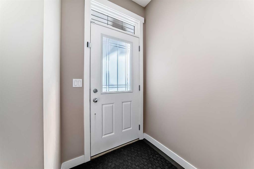 Picture for 11 Cougar Ridge Place SW