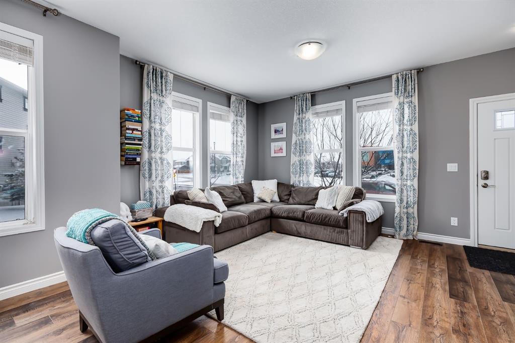 Picture for 101, 1086 Williamstown Boulevard NW