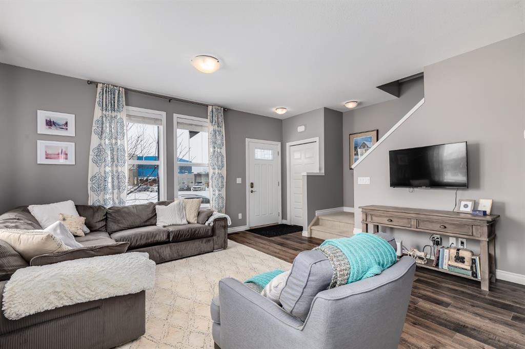 Picture for 101, 1086 Williamstown Boulevard NW