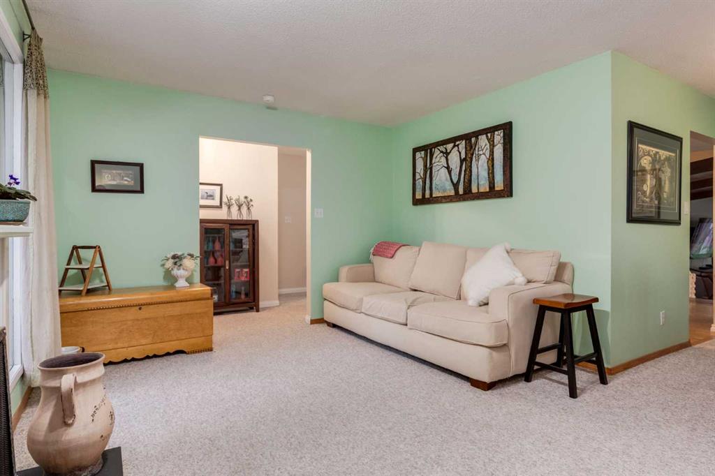 Picture for 220 Oakridge Place SW