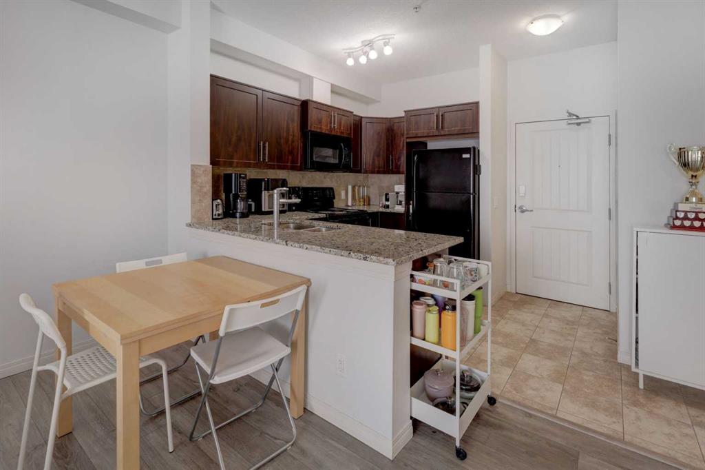 Picture for 1218, 1540 Sherwood Boulevard NW