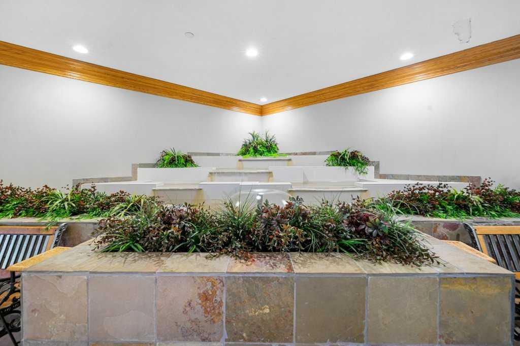 Picture for 215, 200 Lincoln Way SW