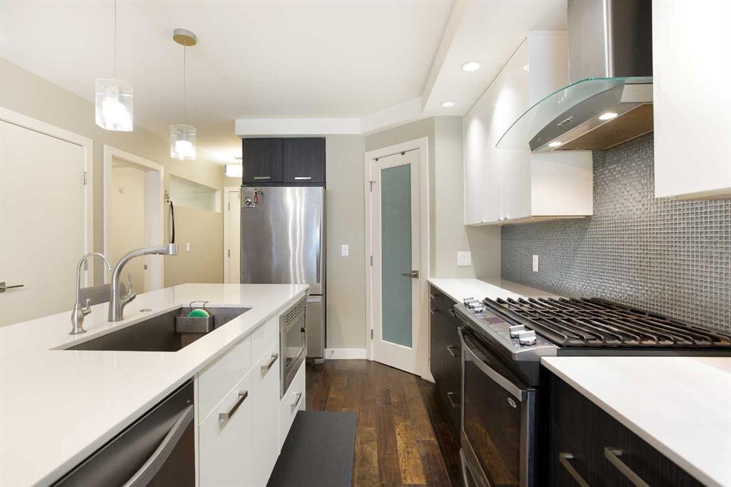 Picture for 202, 1029 15 Avenue SW