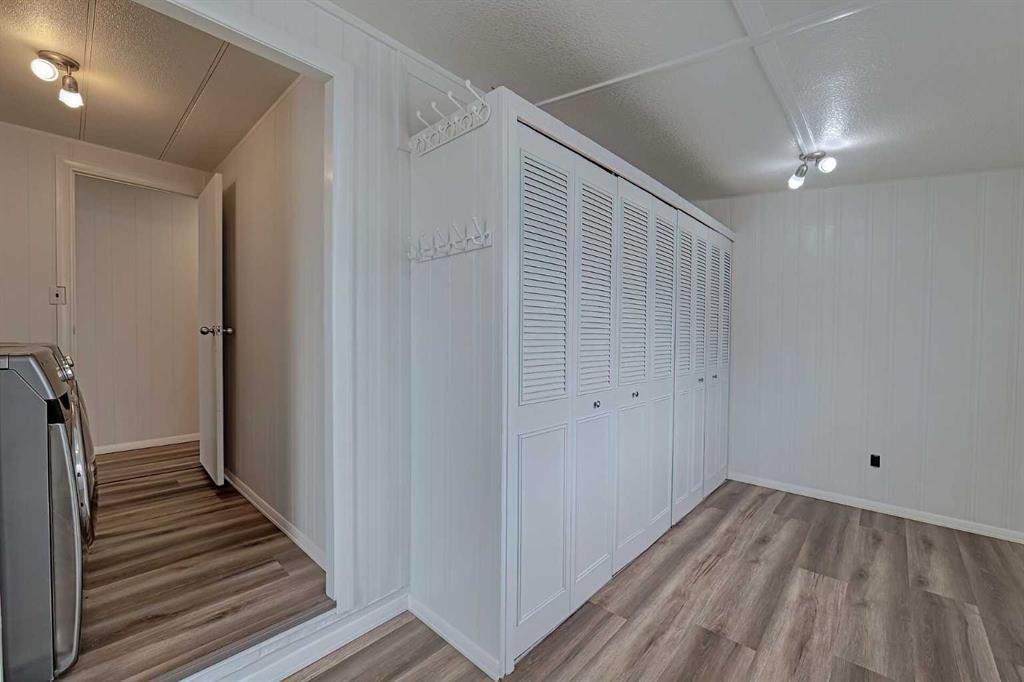 Picture for 303, 99 Arbour Lake Road NW