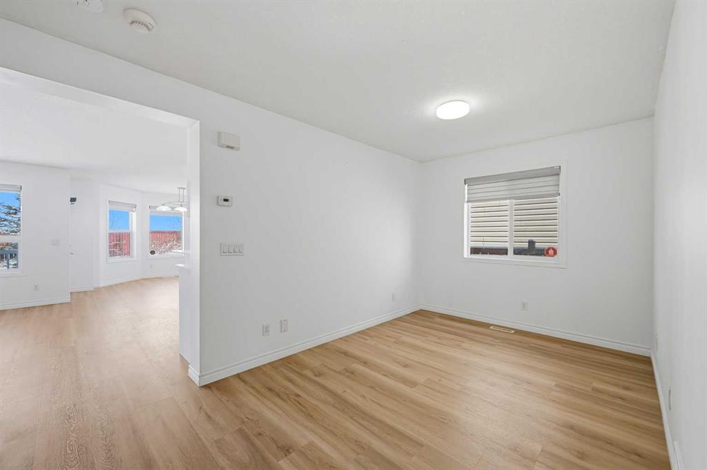 Picture for 165 Saddlecrest Way NE