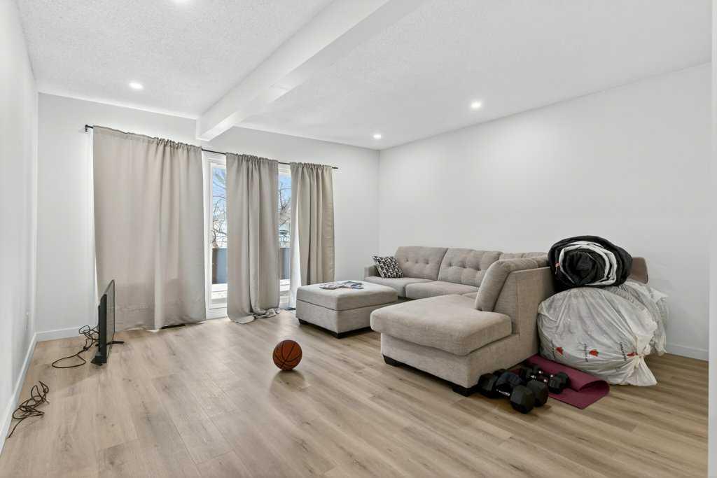 Picture for 413 - 415 54 Avenue SW