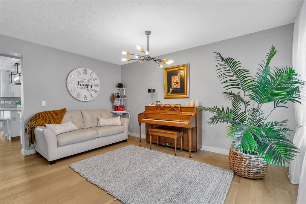 Picture for 419 Rocky Ridge Bay NW