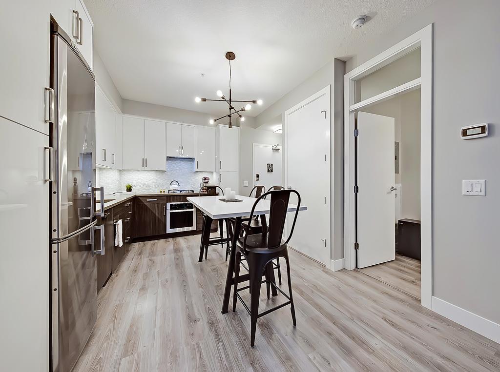 Picture for 208, 1521 26 Avenue SW