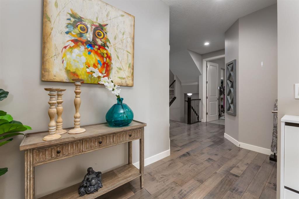 Picture for 39 Cranbrook Crescent SE