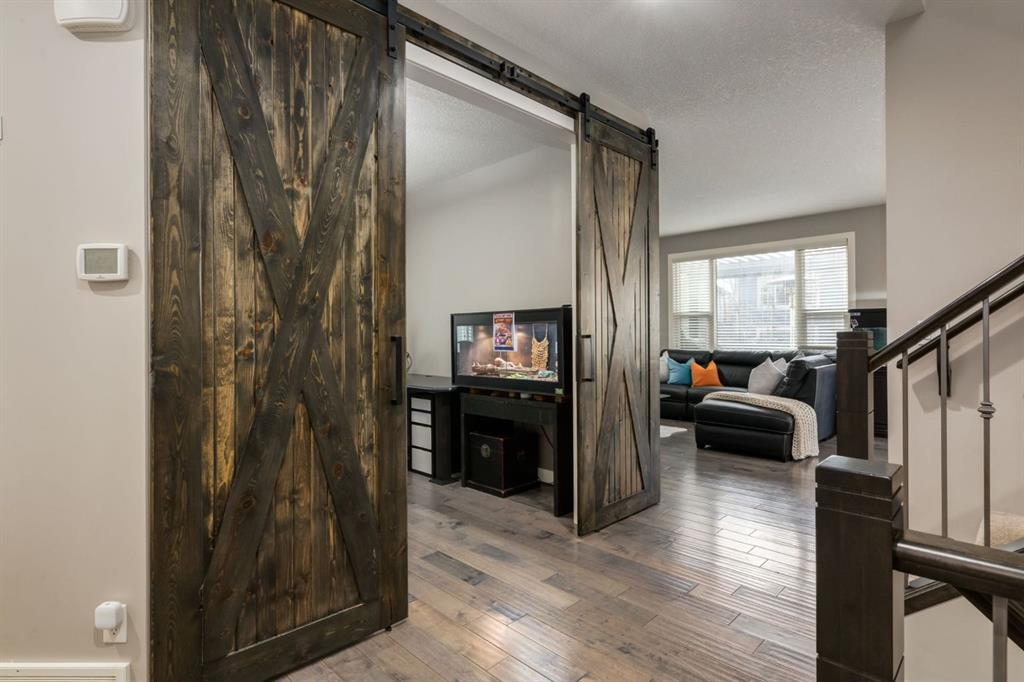 Picture for 39 Cranbrook Crescent SE