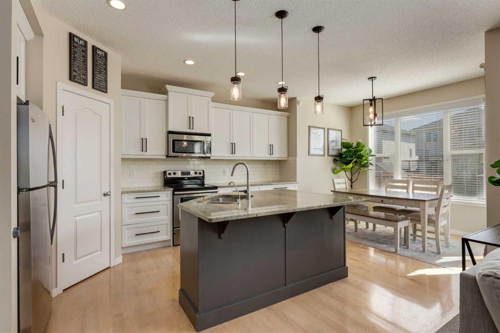 Picture for 152 Brightoncrest Manor SE