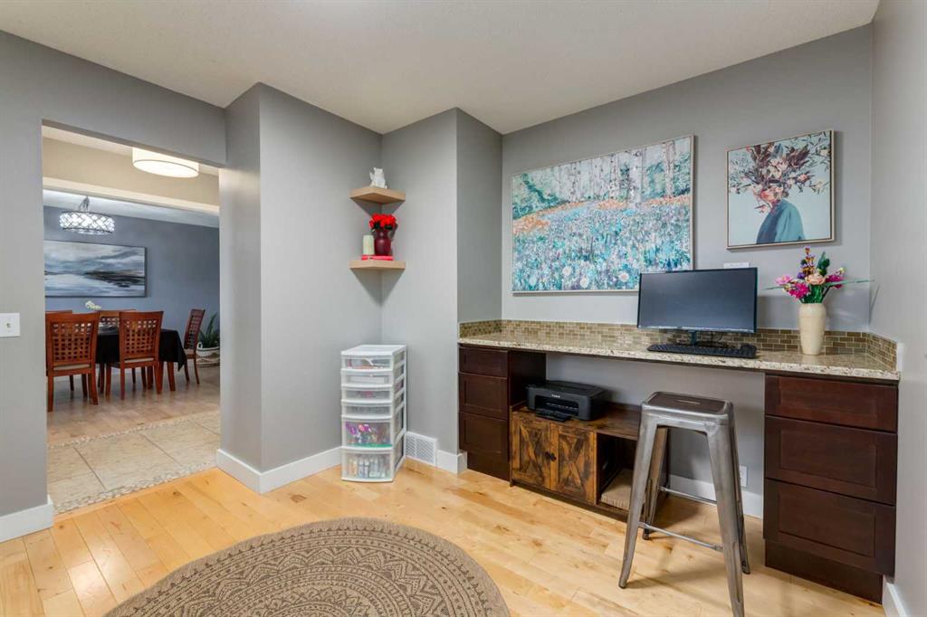 Picture for 16 Prestwick Road SE