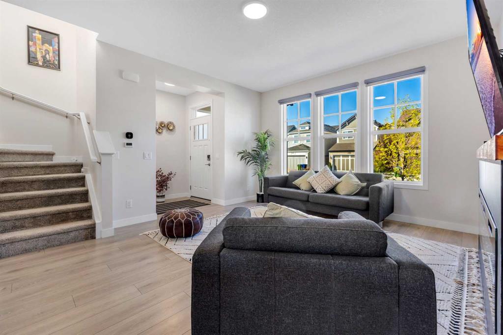 Picture for 231 Lavender Manor SE