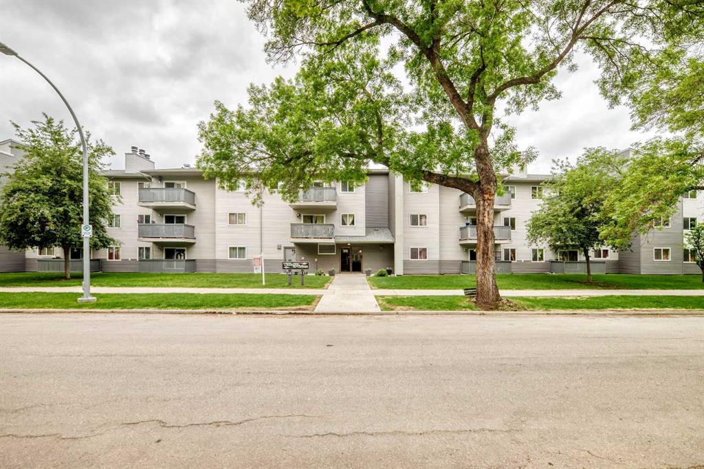 Picture for 305, 10838 108 Street NW