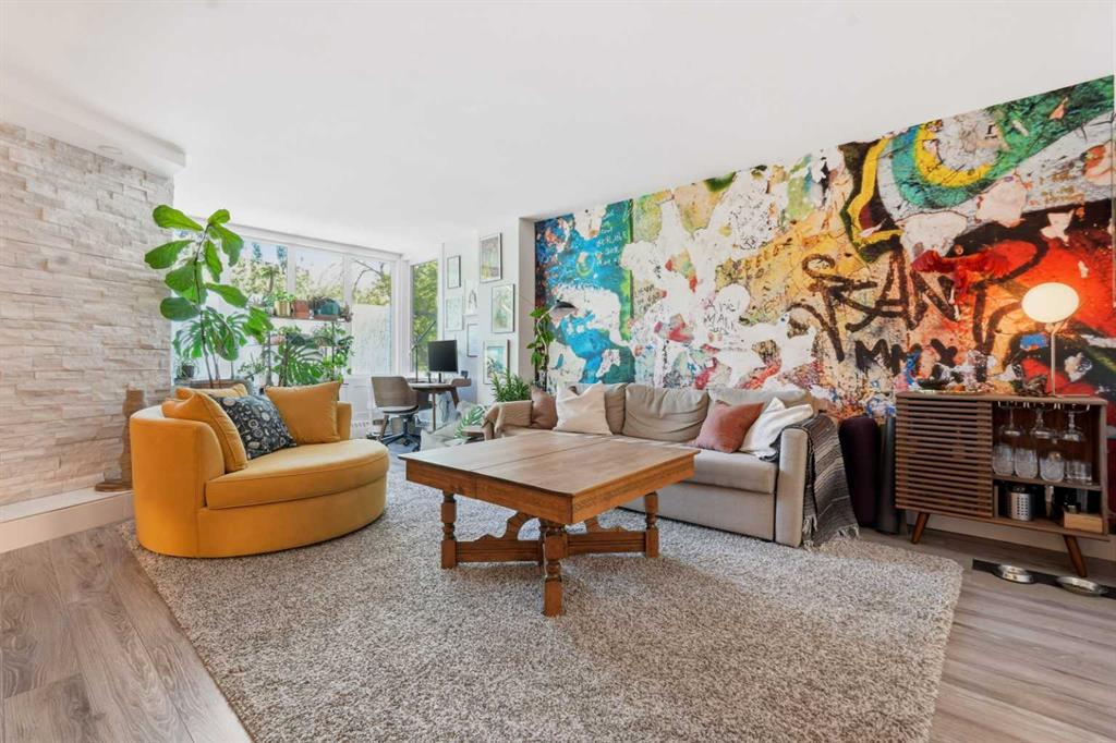 Picture for 201, 345 4 Avenue NE