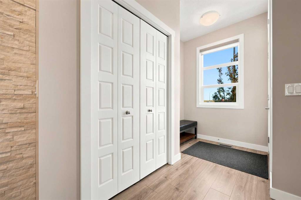 Picture for 161 Livingston View NE