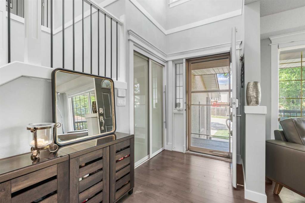 Picture for 107 Edgebrook Circle NW