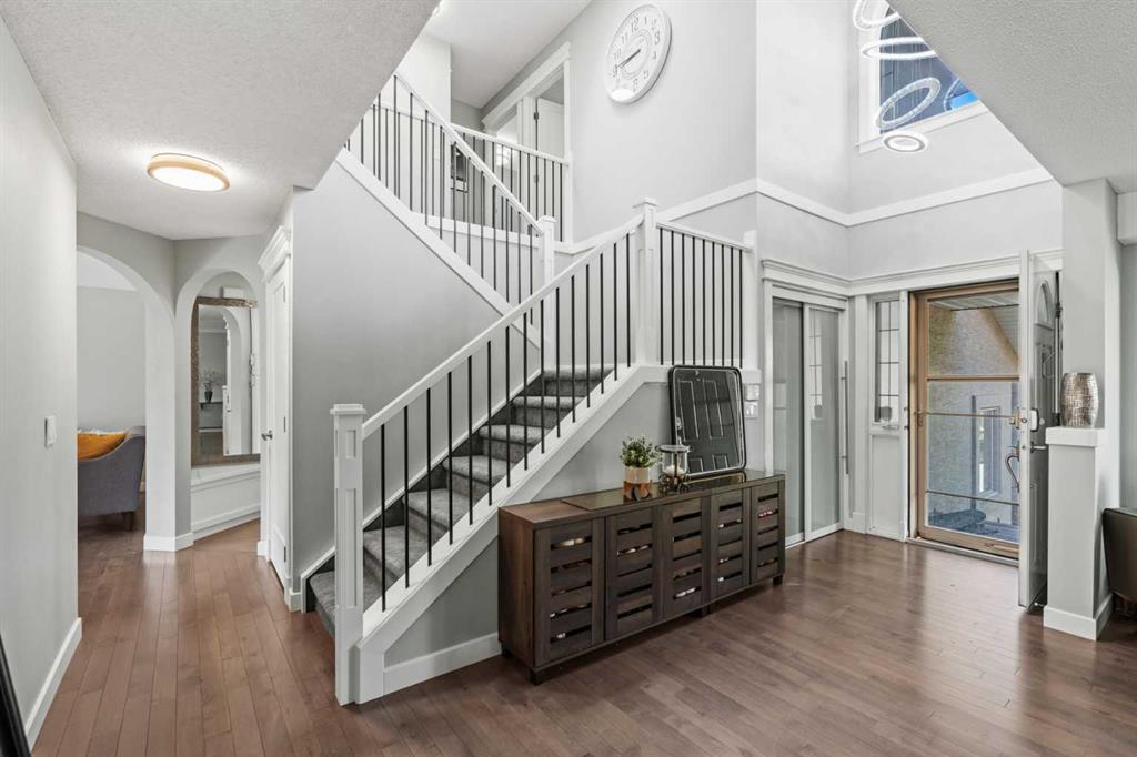 Picture for 107 Edgebrook Circle NW