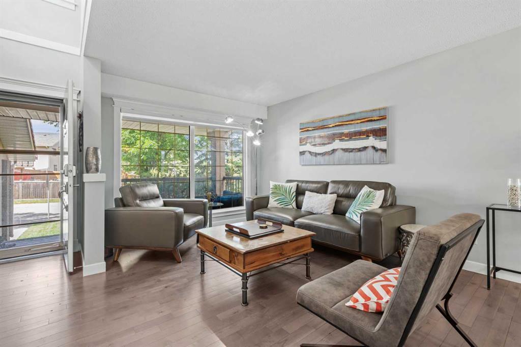 Picture for 107 Edgebrook Circle NW