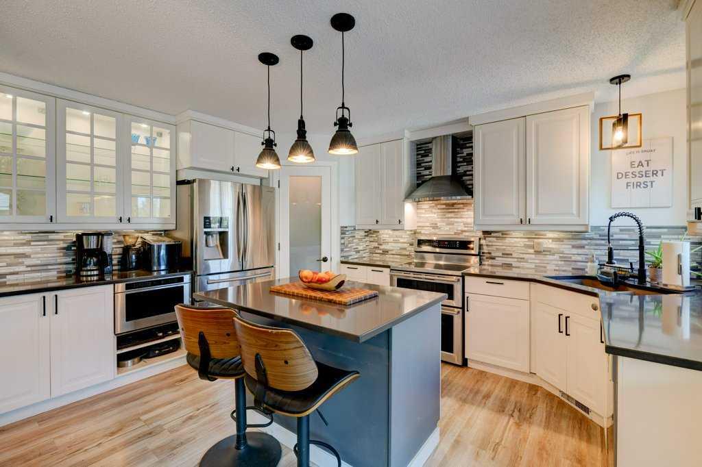 Picture for 15 Chaparral Crescent SE Picture for 15 Chaparral Crescent SE