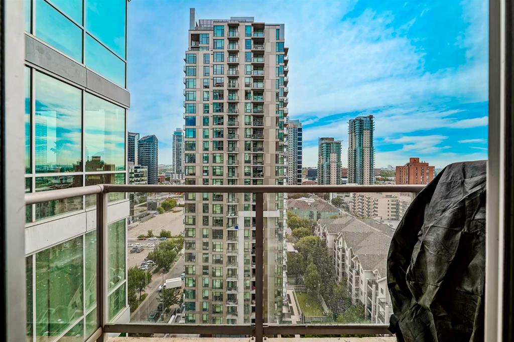 Picture for 1311, 135 13 Avenue SW