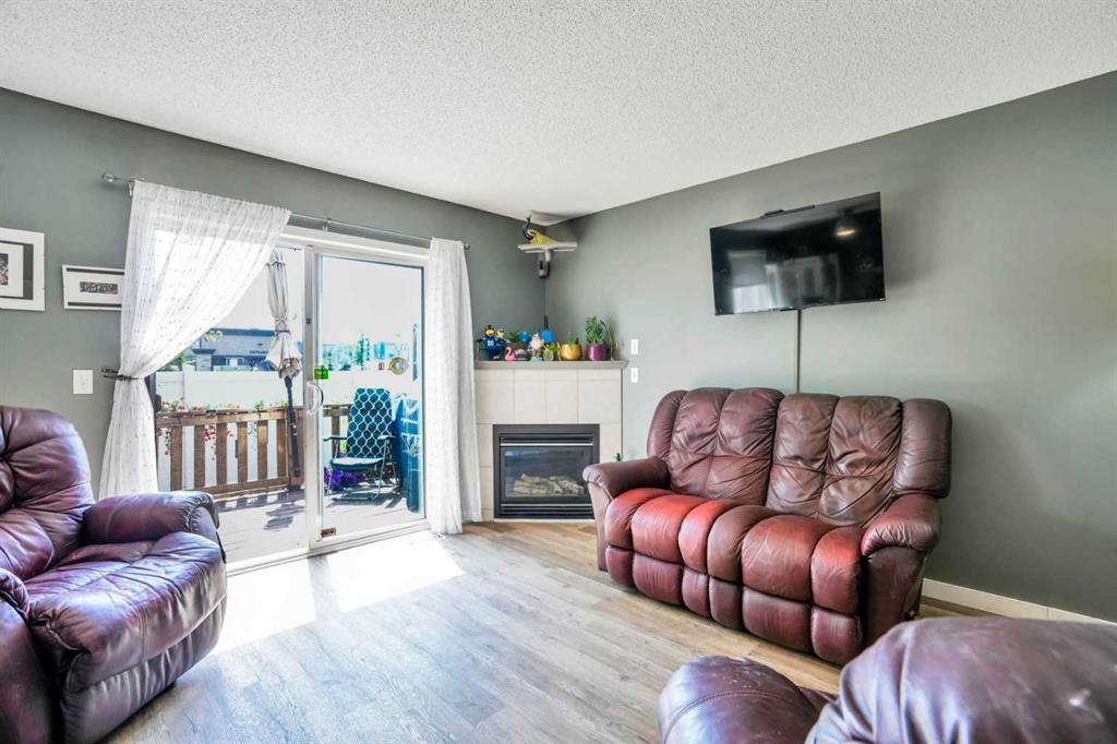 Picture for 702, 760 Railway Gate SW