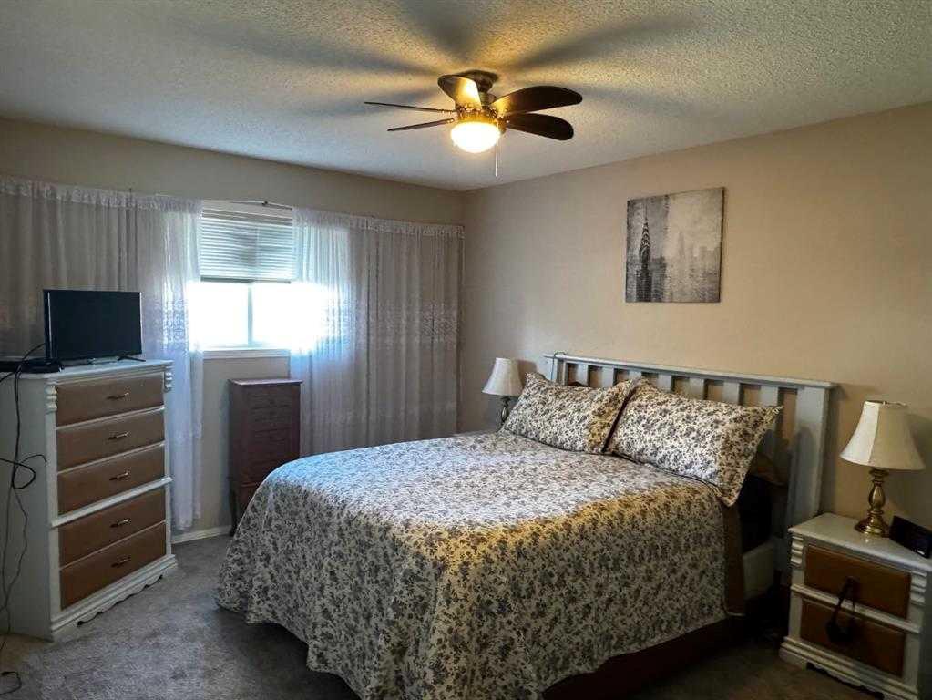 Picture for 702, 760 Railway Gate SW