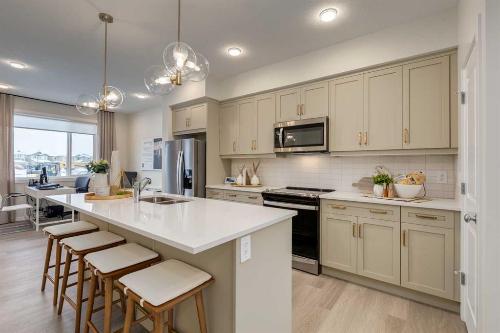 Picture for 585 Savanna Drive NE