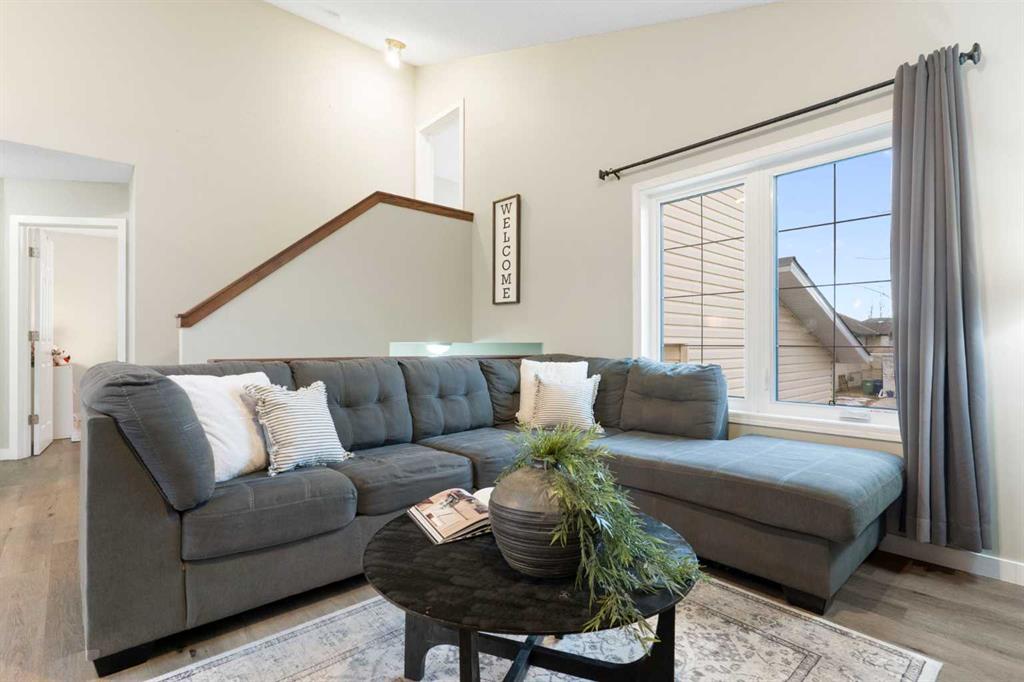 Picture for 20 Willowbrook Crescent NW