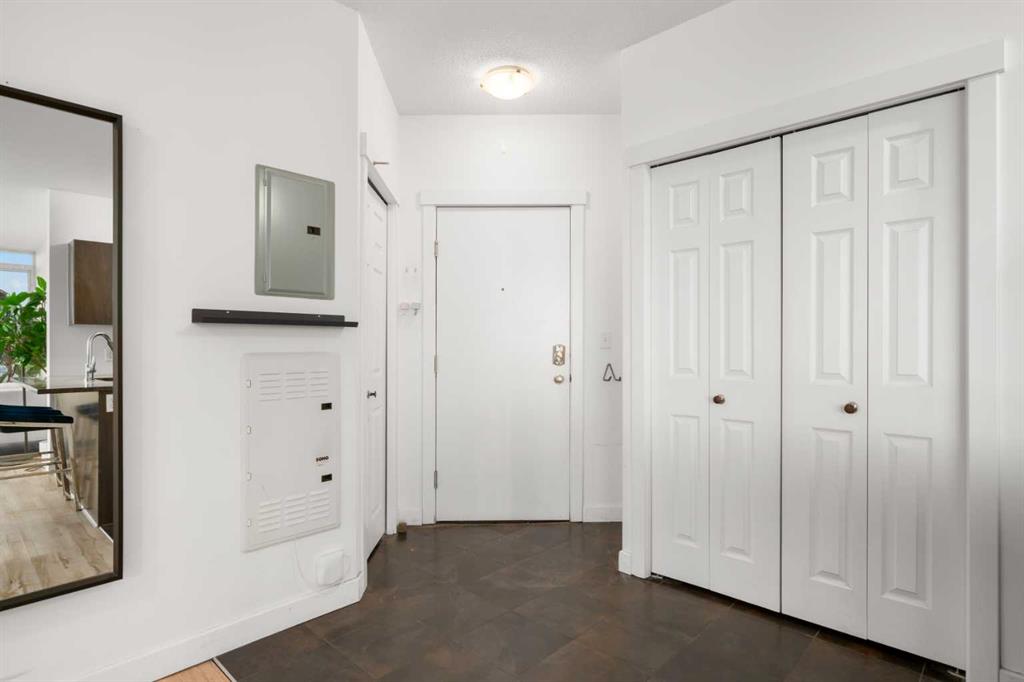 Picture for 1502, 325 3 Street SE