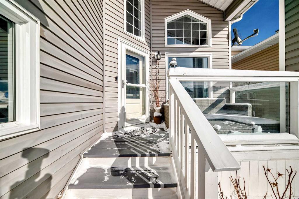 Picture for 151 Macewan Park Circle NW