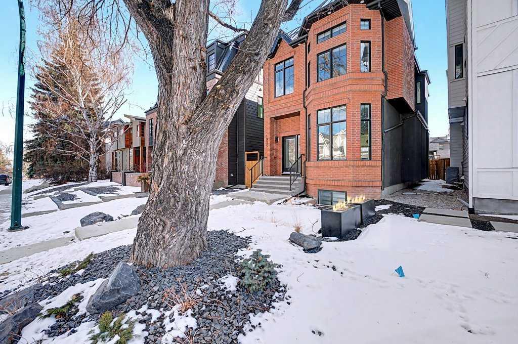 Picture for 1935 43 Avenue SW