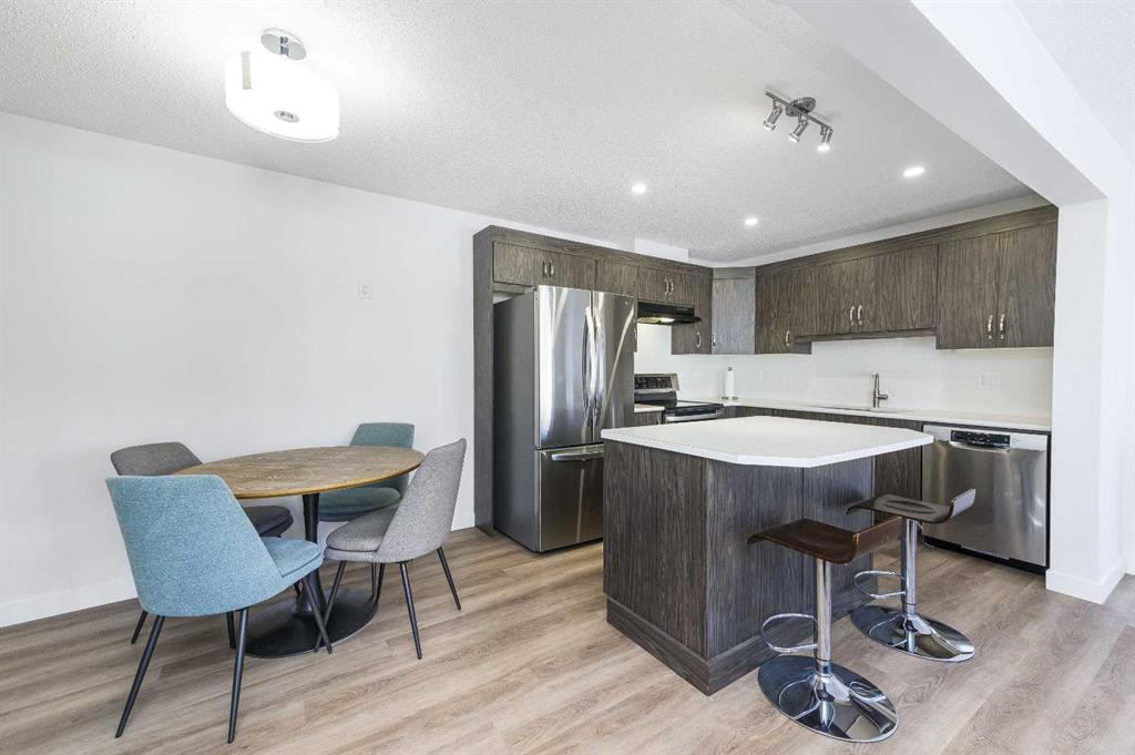 Picture for 15 Yorkville Avenue SW