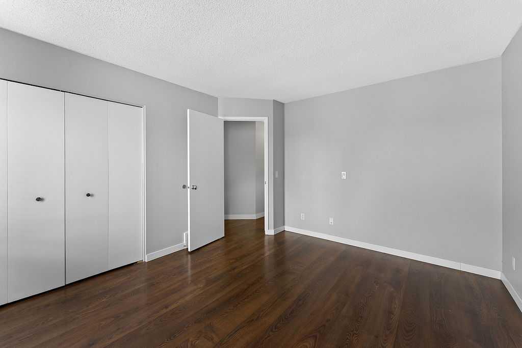 Picture for 240 Riverbrook Way SE