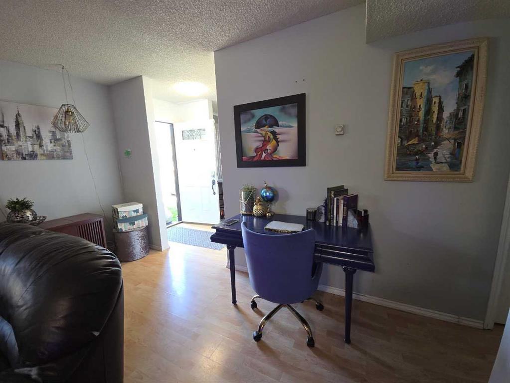 Picture for 20, 4531 7 Avenue SE