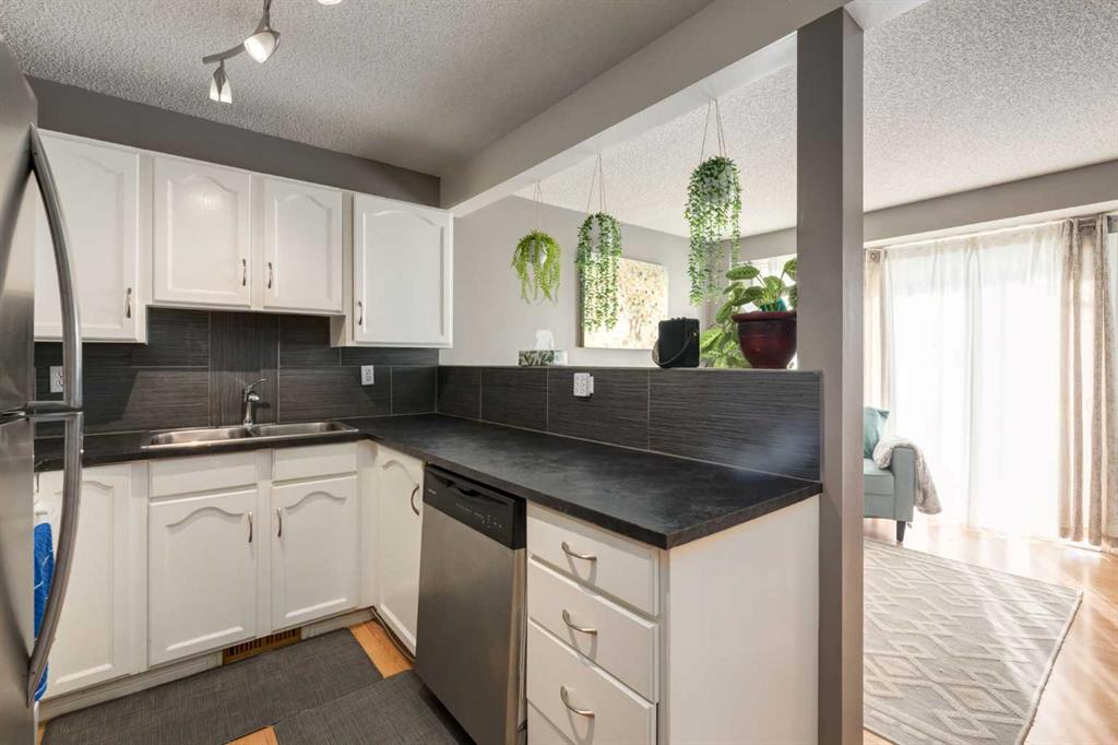 Picture for 41 Harvest Glen Heights NE