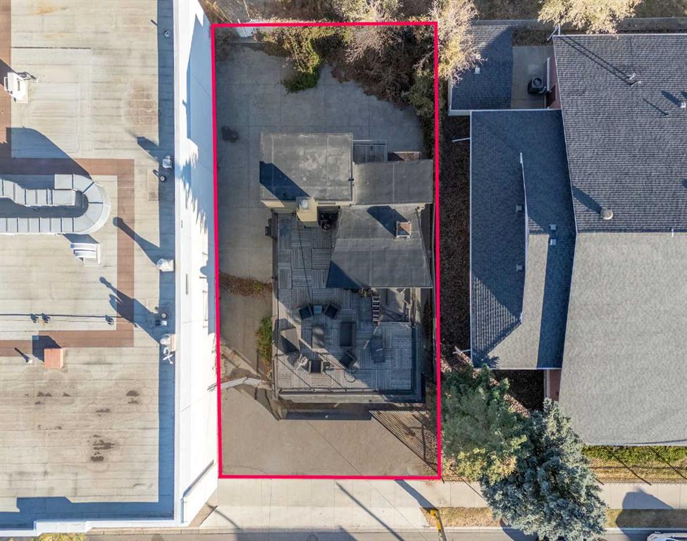 Picture for 1742 10 Avenue SW