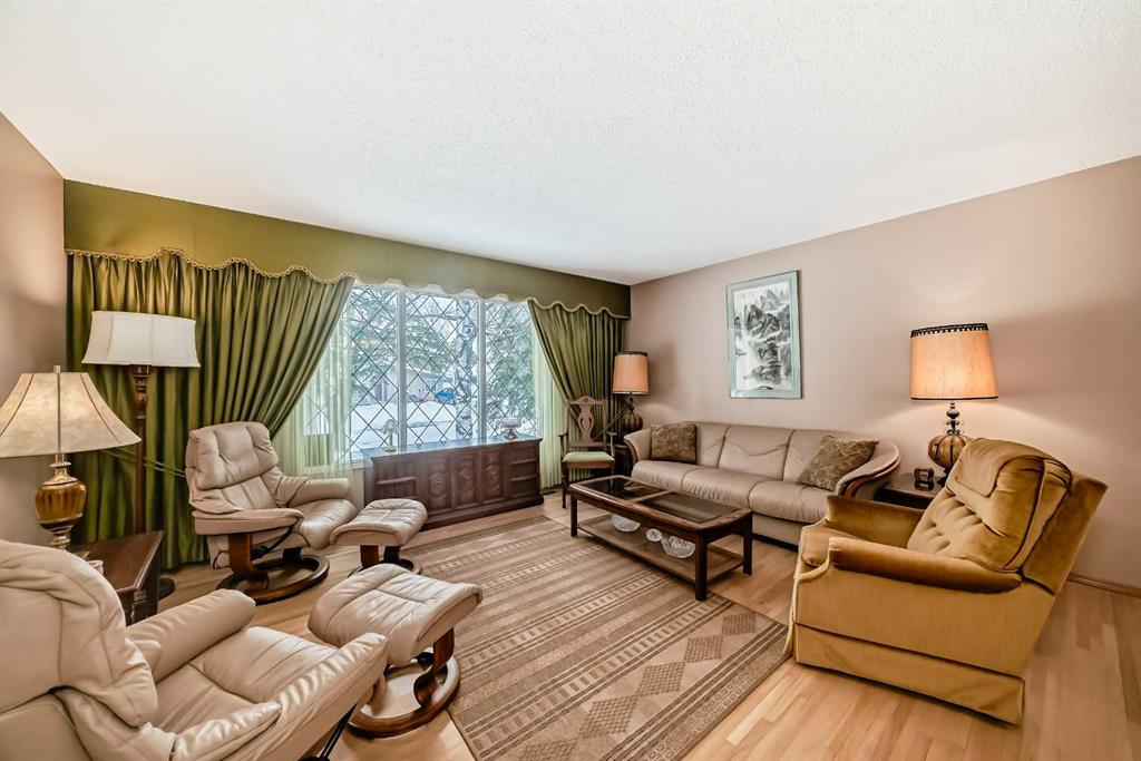 Picture for 728 Oakhill Place SW