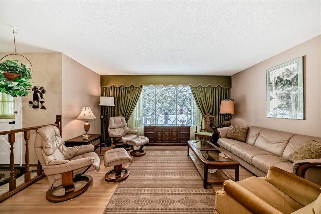 Picture for 728 Oakhill Place SW