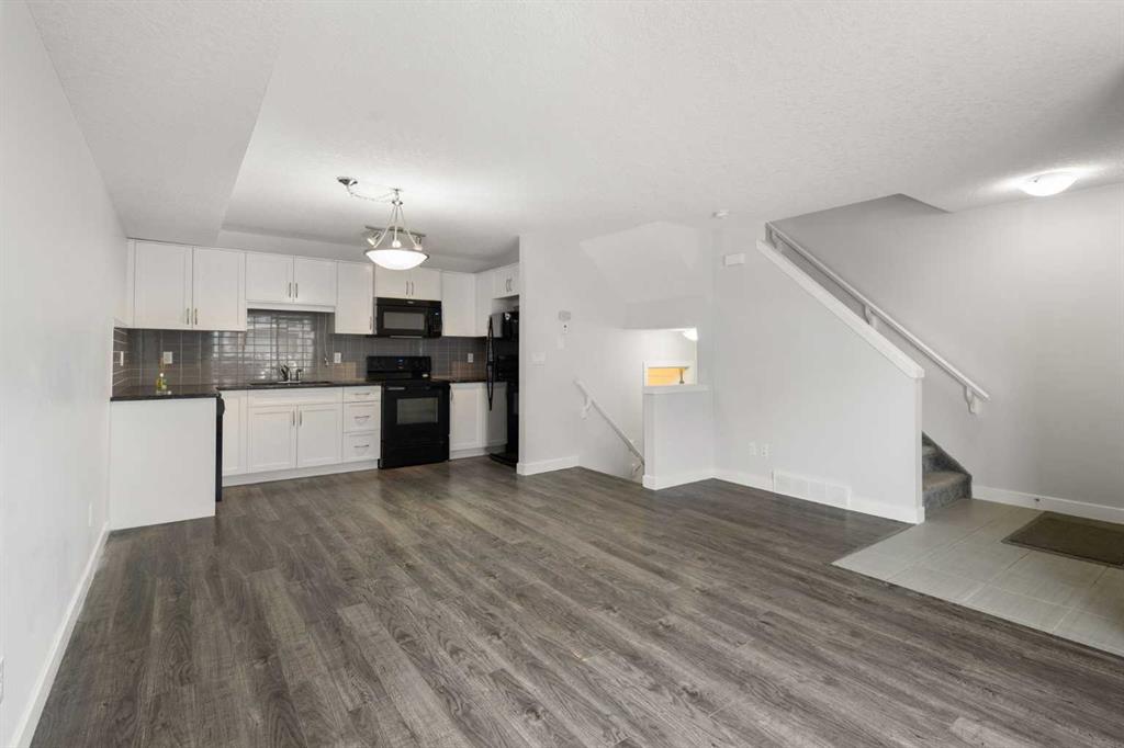 Picture for 902, 250 Sage Valley Road NW