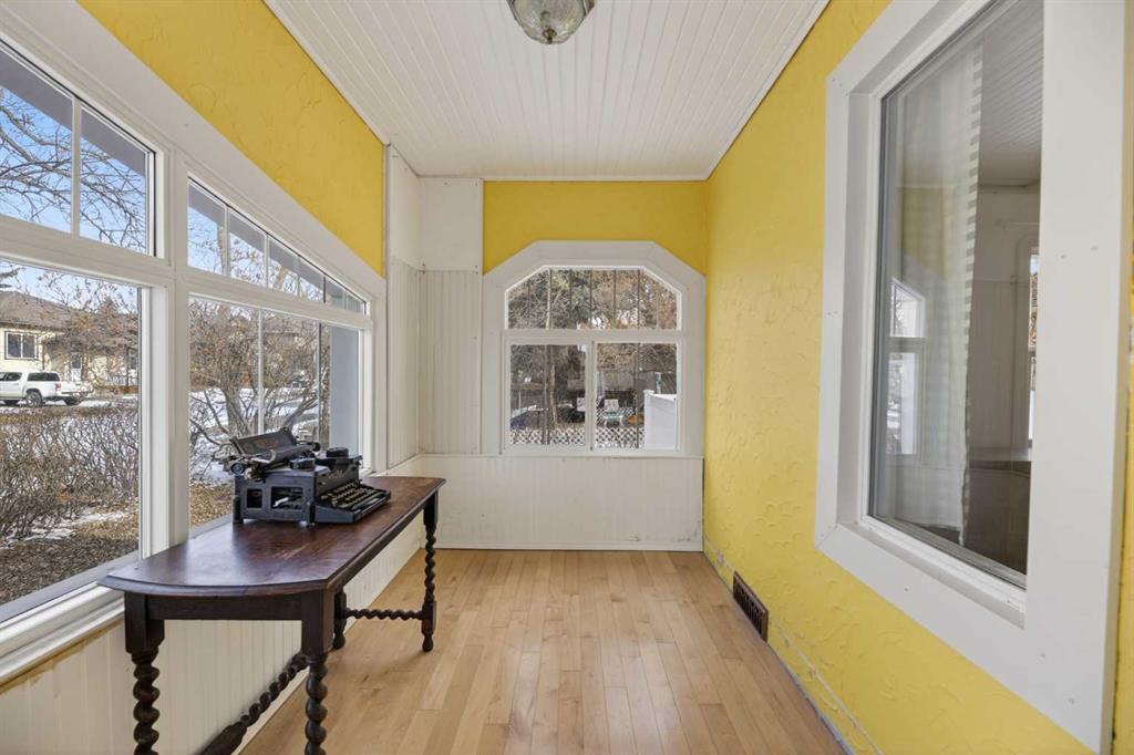 Picture for 4625 47 Avenue 