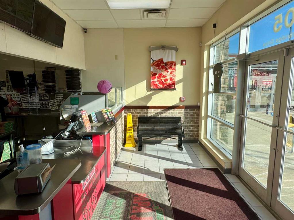 Picture for 605, 200 Southridge Drive 